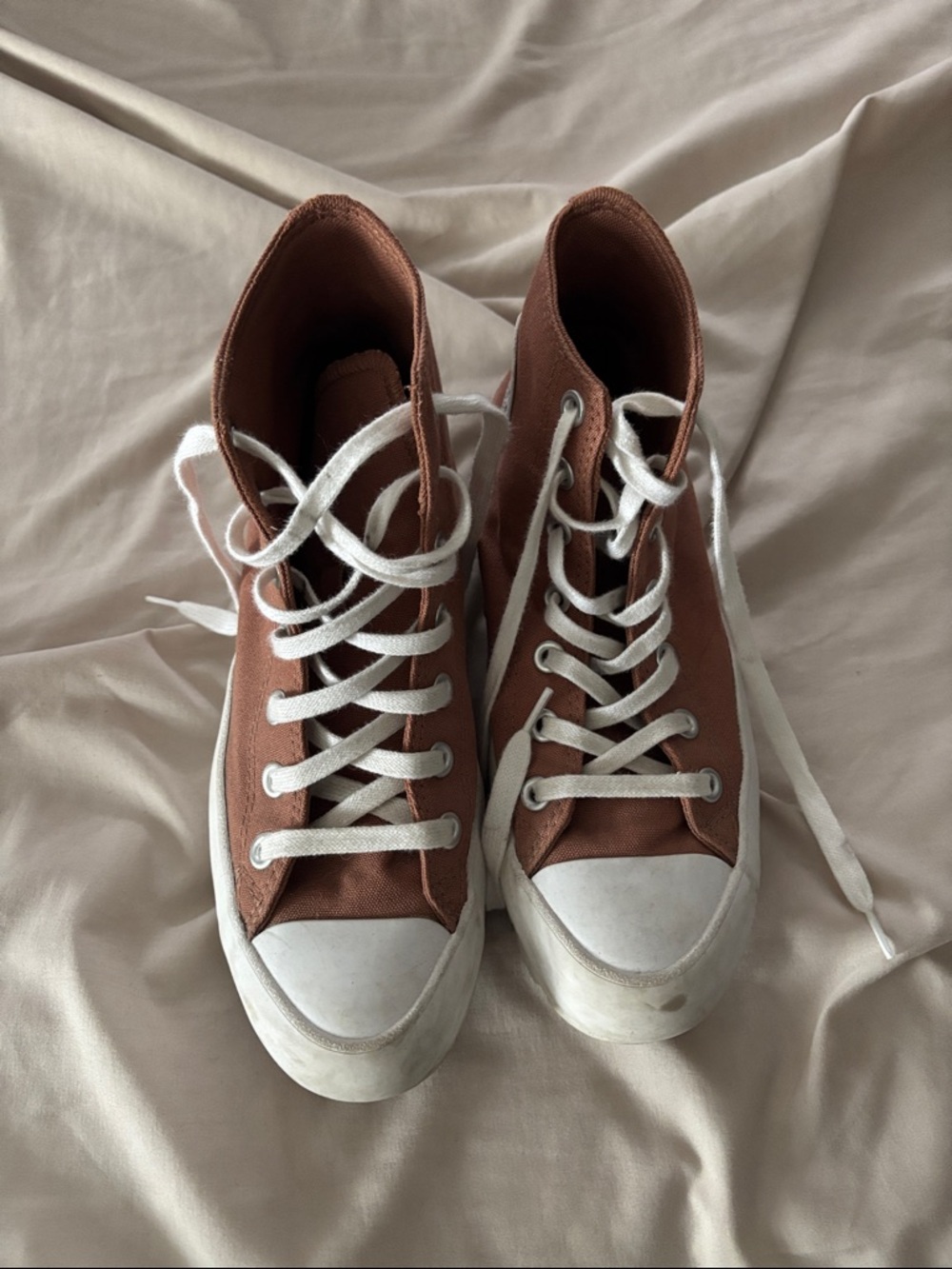 Women’s High-Top Canvas Sneakers in Rust Brown